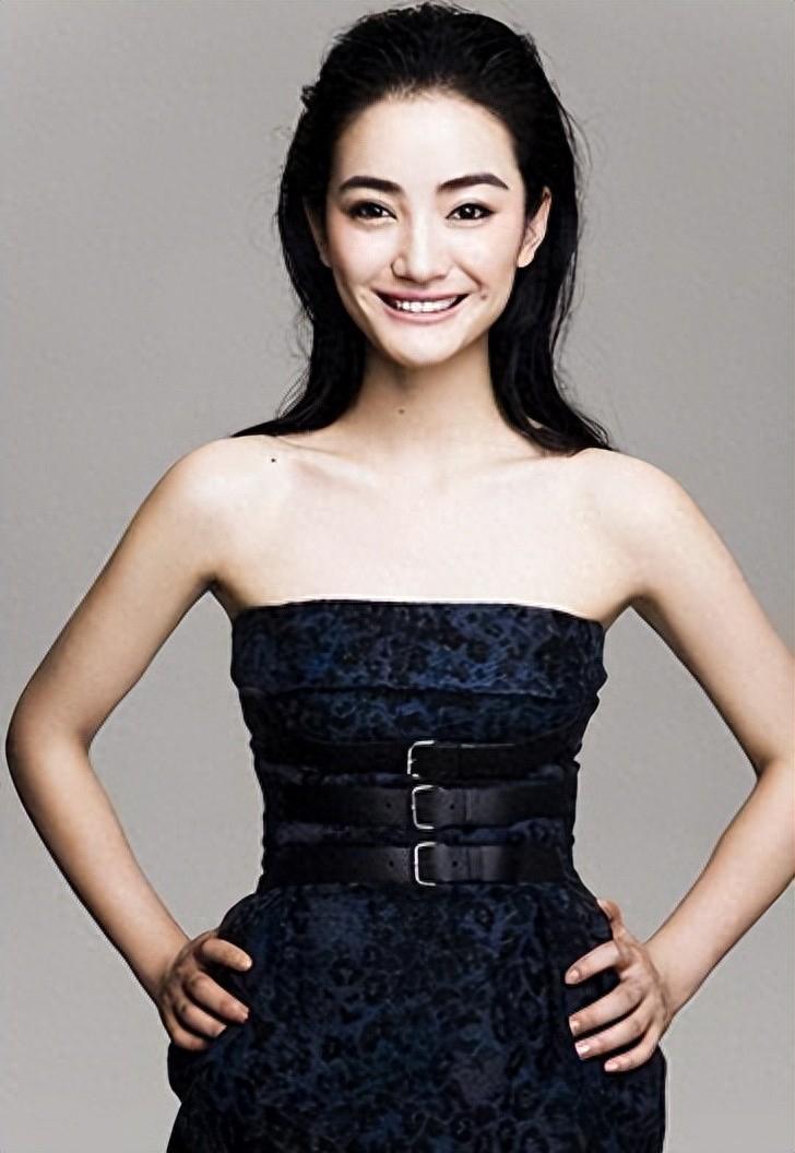 朱杰:低调恩爱的娱乐圈夫妻 朱杰是位演技精湛,角色多变的才女,她的