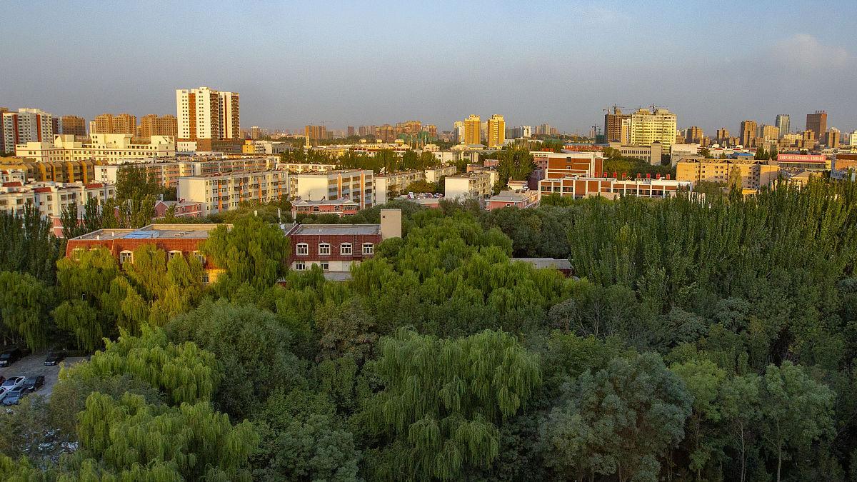 哈密市商业中心和繁华地段 哈密市是新疆维吾尔自治区的一个地级市
