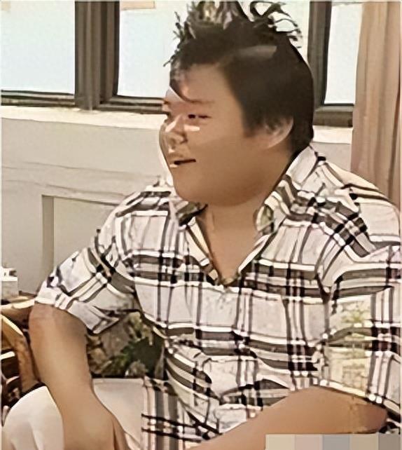 陈晨的离世令人深感惋惜,也是对生命脆弱性的警醒