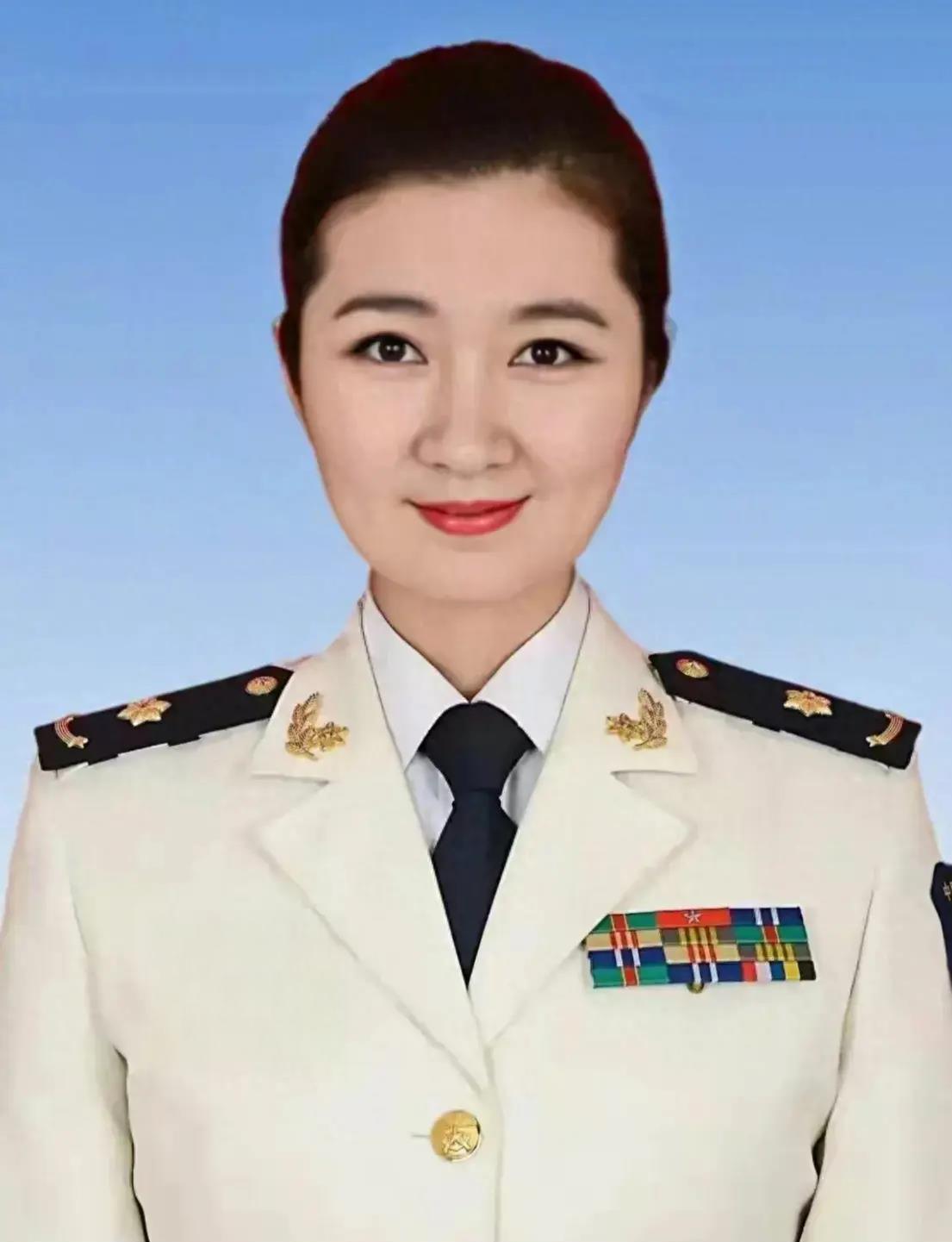 女主持人王静的勇敢人生 王静:一位不朽的主持人,曾是海政文工团的女