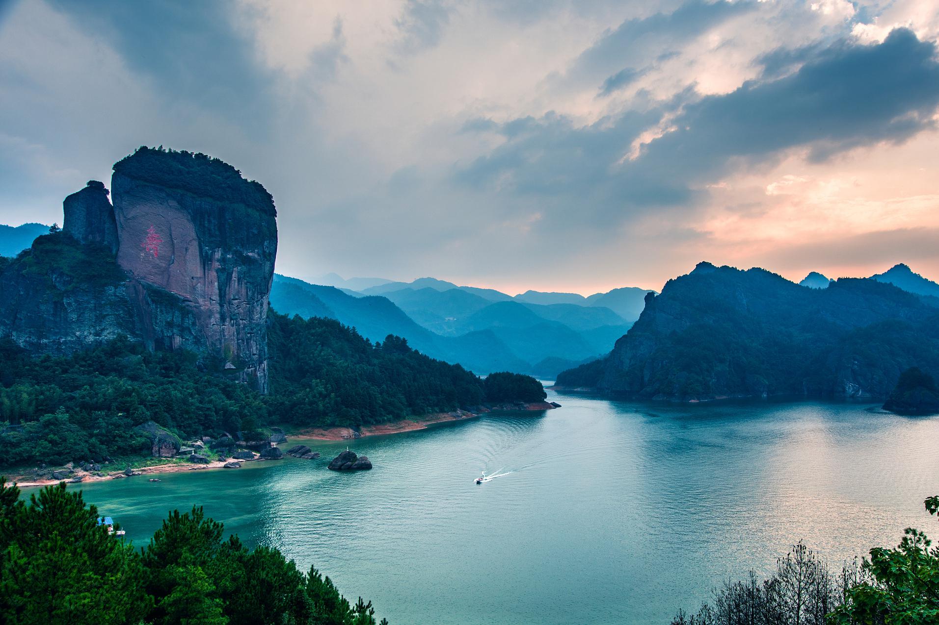 融水最值得游览的五大旅游景点 融水苗族自治县,位于广西壮族自治区的