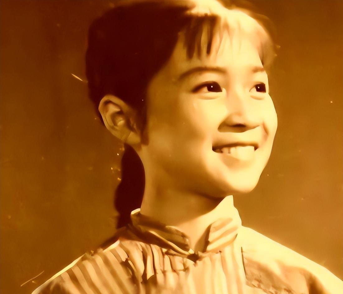 蔡明:从"小品女王"到被喊"滚出春晚" 蔡明,一个从小就对艺术充满热情