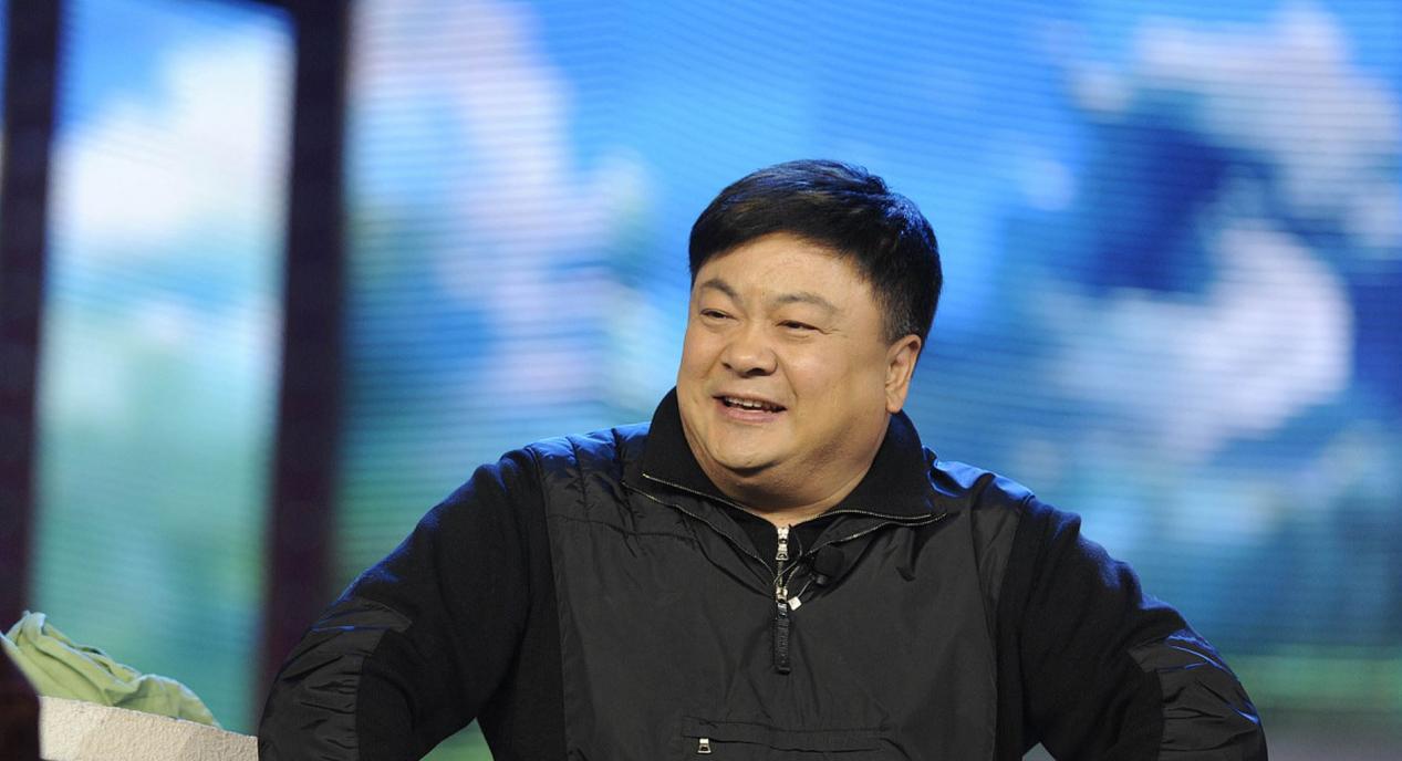 洪剑涛深夜被砸门声吵醒 洪剑涛和陈瑾,两位备受观众喜爱的演员,曾经