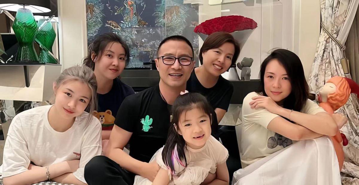 两张全家福:朱丹与章子怡的婚姻状态 章子怡与汪峰的离婚提醒我们