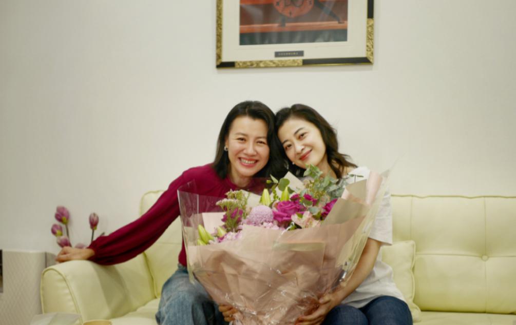 梅婷女儿参加钢琴比赛,优雅带光 梅婷的女儿"快快"参加国际钢琴比赛