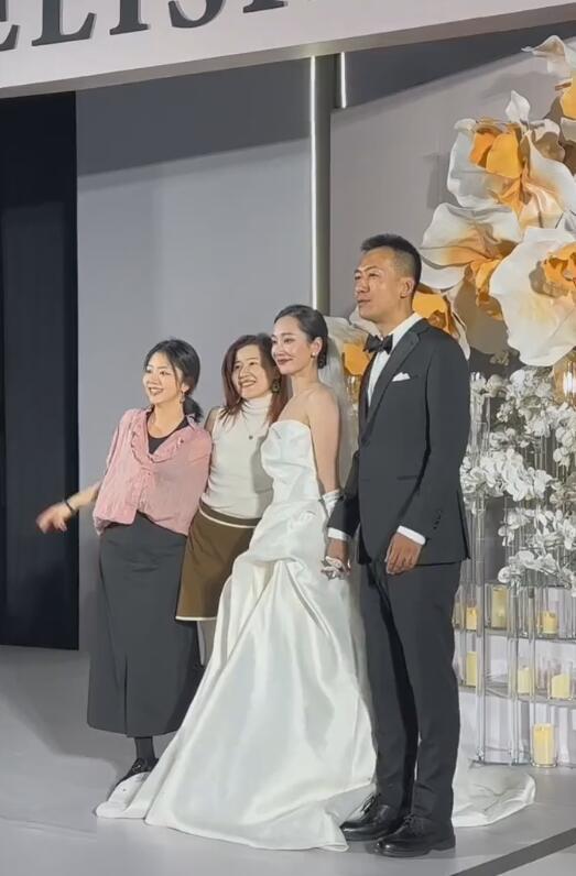 《最好的我们》:青春售后 在网剧《最好的我们》中,耿耿暗恋余淮,努力