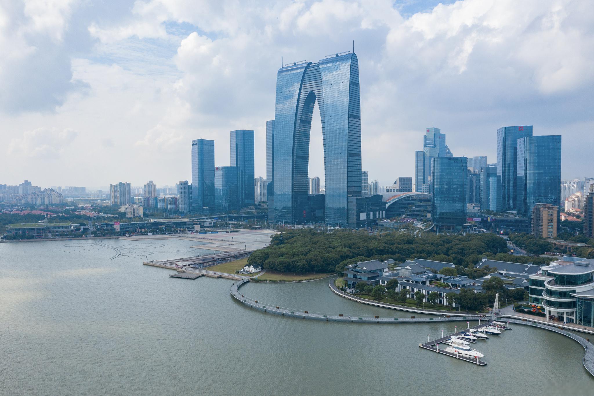 前三季度万亿俱乐部gdp总量:竞争异常激烈 前三季度,中国24个万亿俱乐