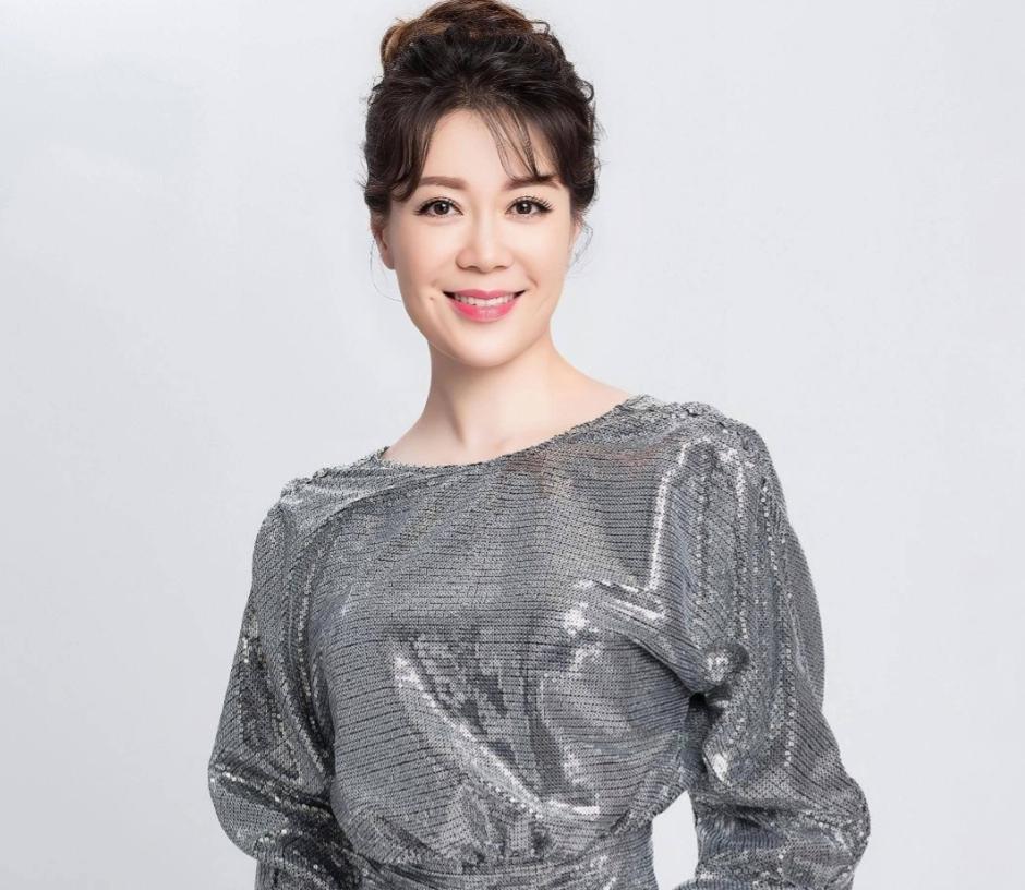 央视主持人文静:素养天花板 著名主持人文静在cctv13频道新闻联播时