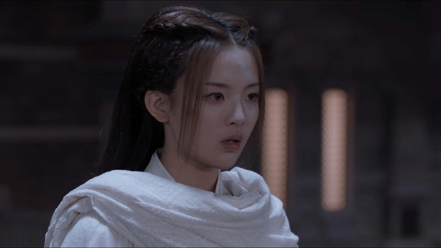 将夜:昊天的前世今生 昊天是道门在人间的看门狗,但她却因为寂寞贪恋