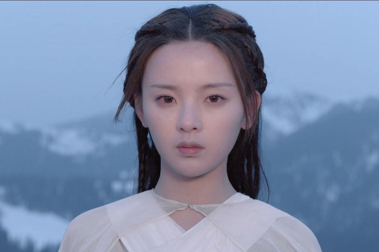 将夜:昊天的前世今生 昊天是道门在人间的看门狗,但她却因为寂寞贪恋