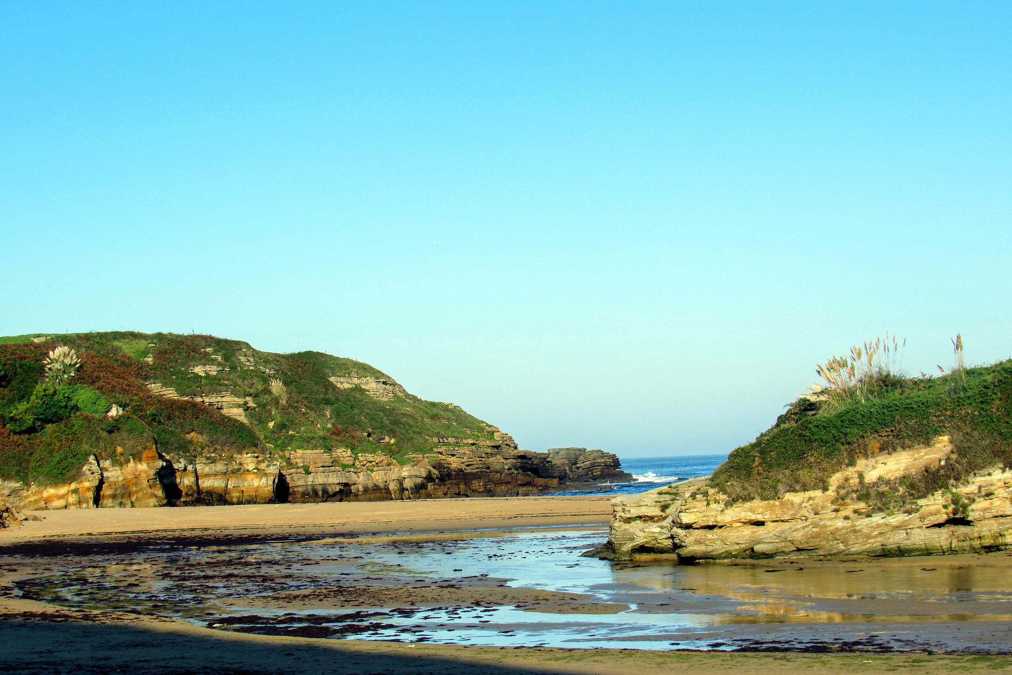 温岭石塘风景区位于浙江省温岭市东南海滨,是一个集旅游,观光,度假