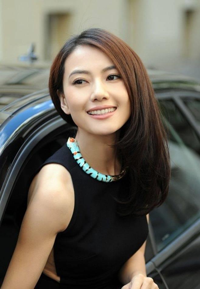 高圆圆:演艺生涯 高圆圆是中国大陆的著名女性演员,她拥有出众的表演
