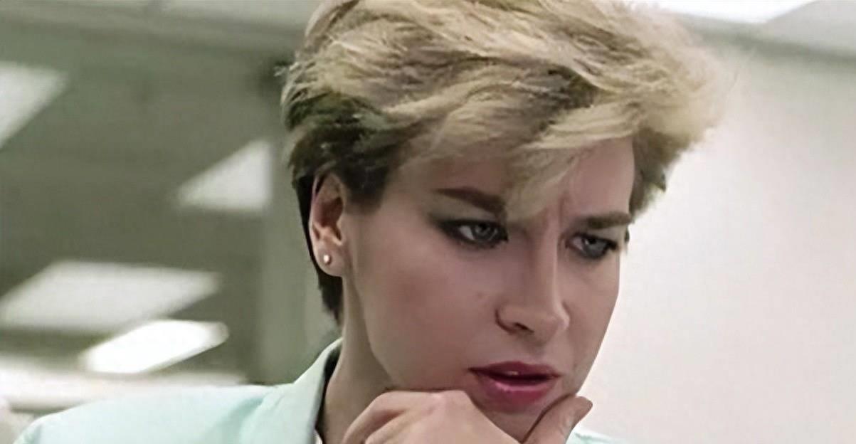 成龙电影中的外国女主角罗拉芳娜 罗拉芳娜是成龙电影中的外国女主角