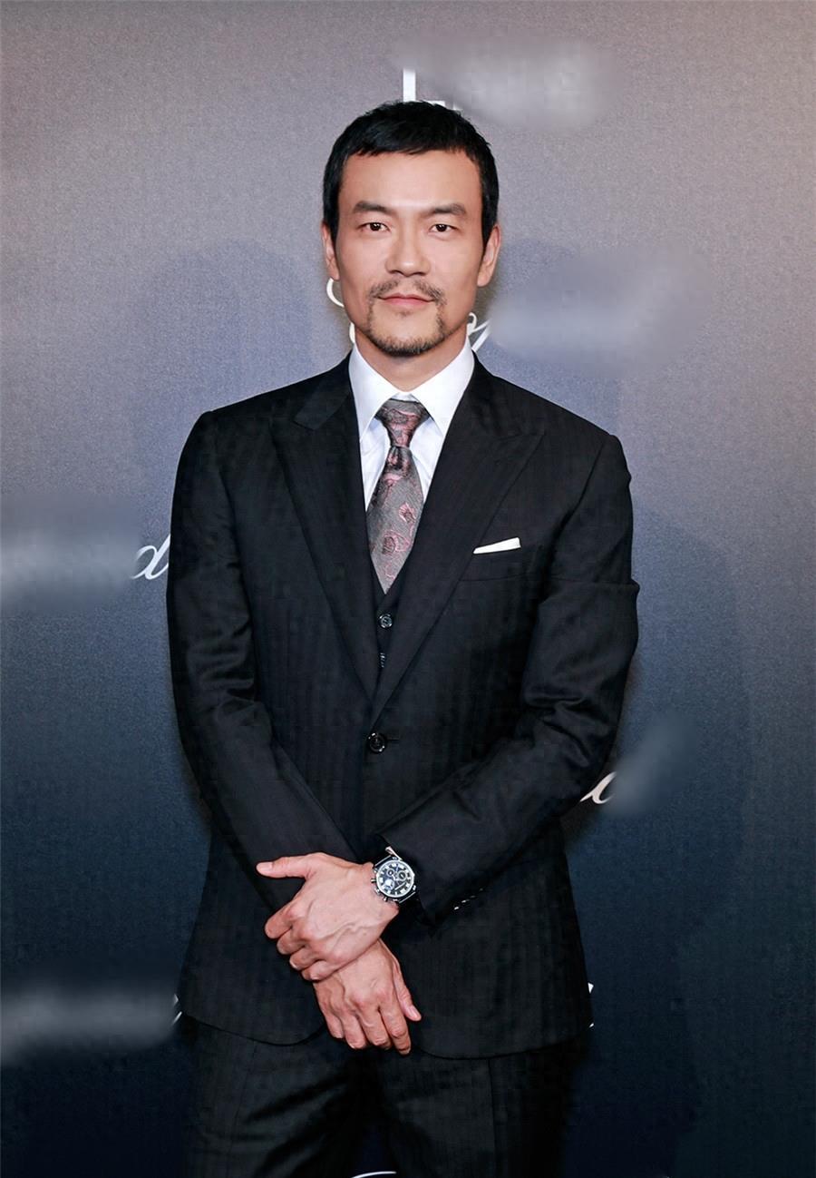 3组明星父子亲密照 刘波和刘长生,胡军和胡宝善,樊少