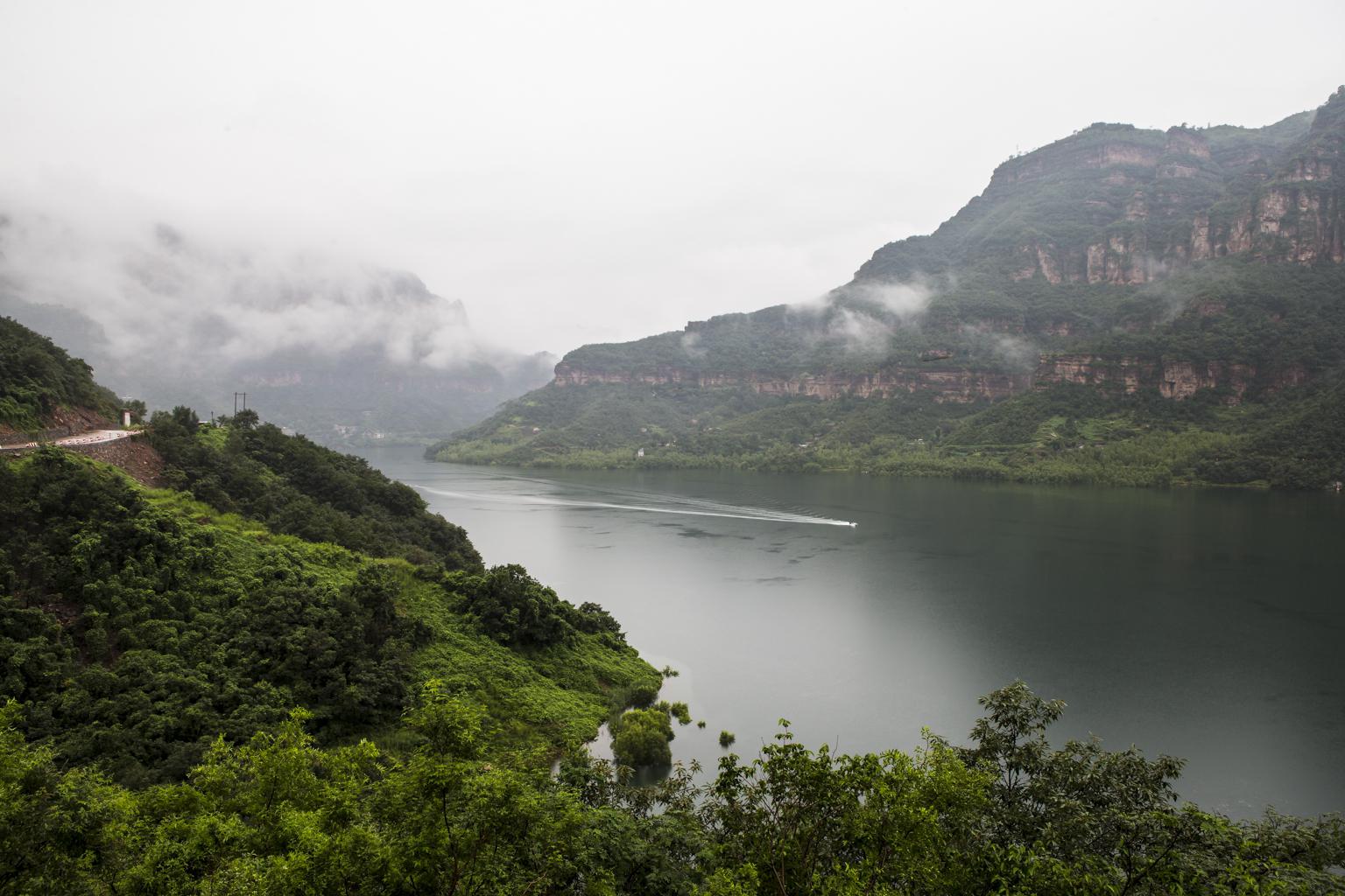 林州石板岩,度假天堂 太行平湖,梦想之地,度假天堂林州石板岩是很多人