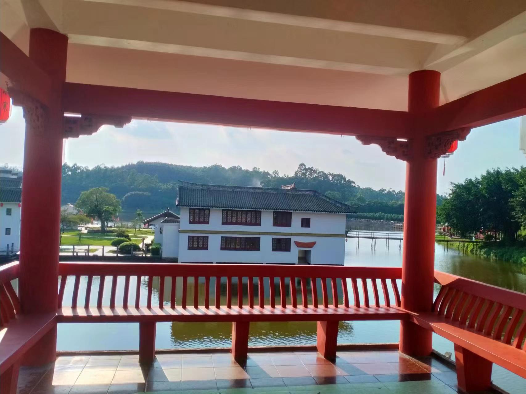 中央广播电视总台南海影视城,位于广东省佛山市南海区狮山镇影城大道