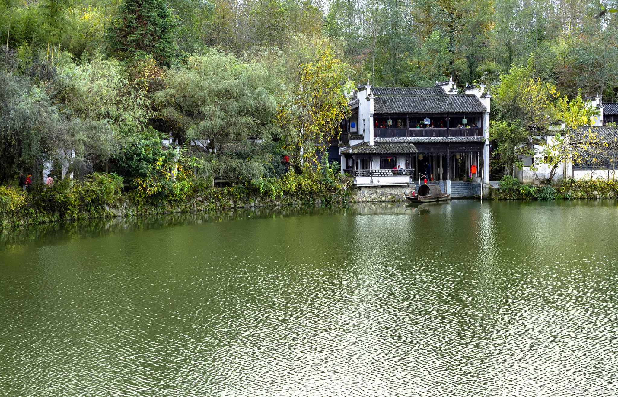 烟水渔庄:西溪美景与美食的完美结合 烟水渔庄位于烟水庵的南部,这里