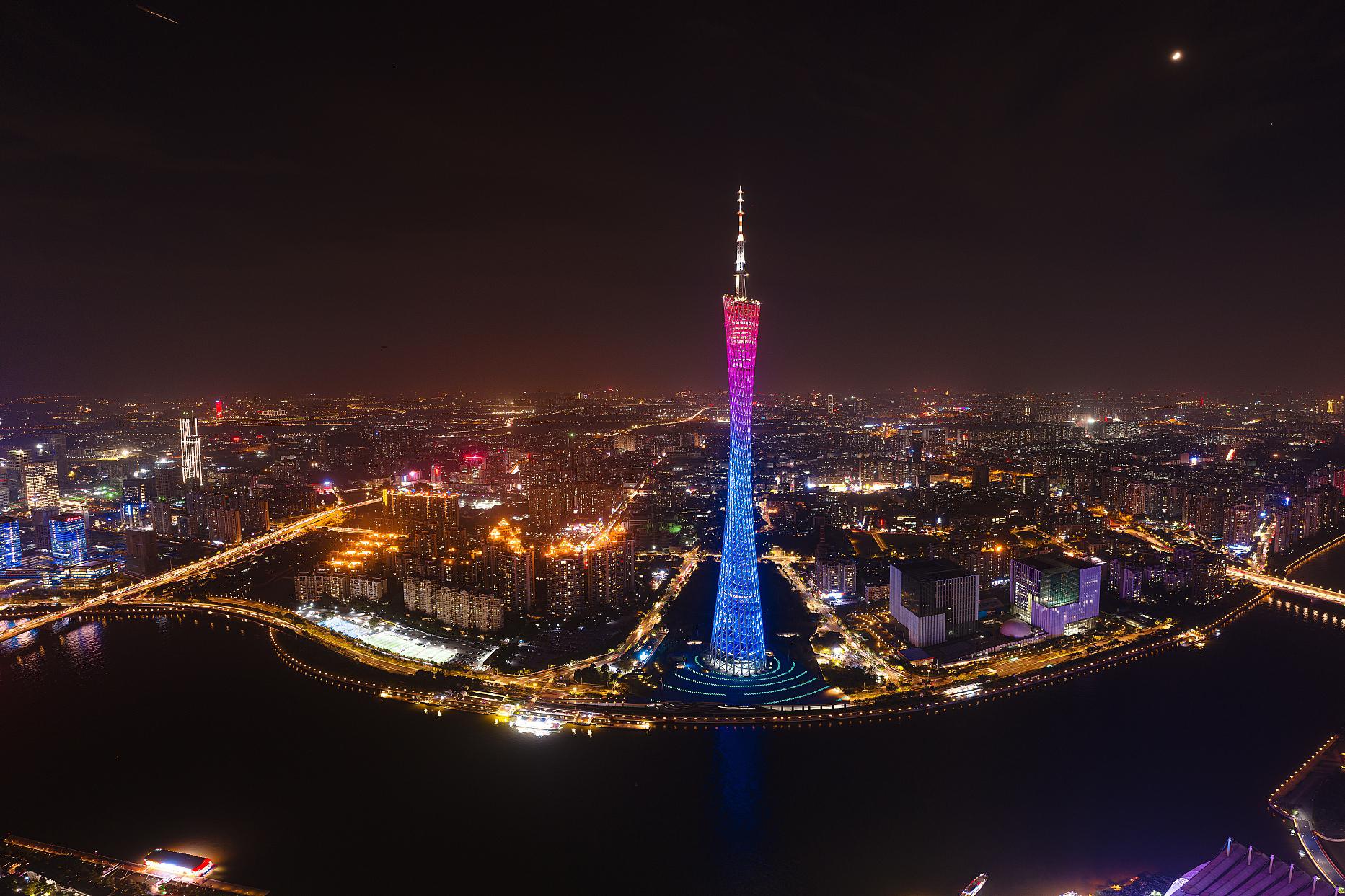 中国夜景最美的五座城市 在中国的广袤土地上,分布着许多美丽的城市