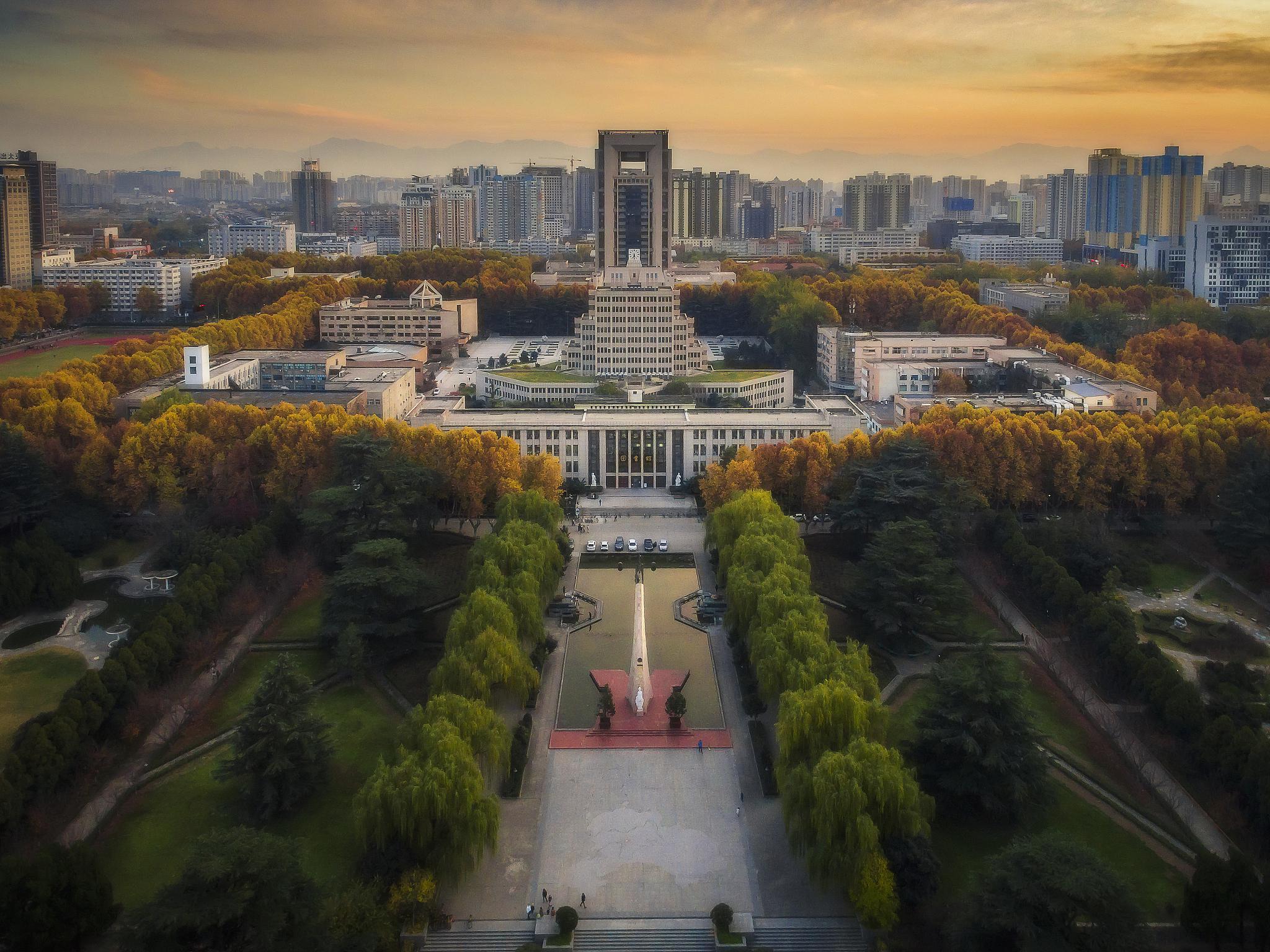 浙江大学校园一日游攻略 你是否曾经梦想过走进中国的顶尖大学,感受