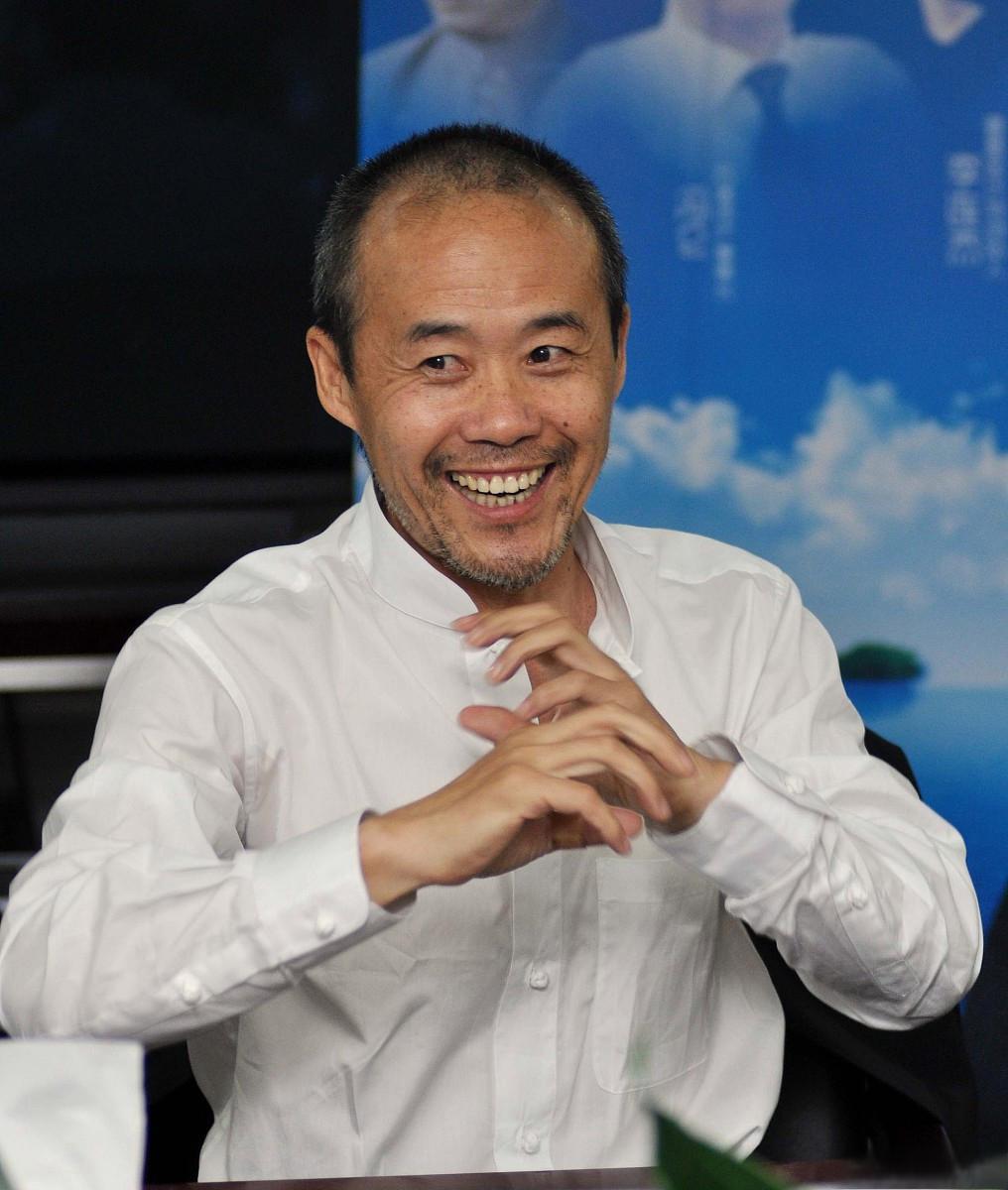 77亿,这就是王石口中的野蛮人姚振华.