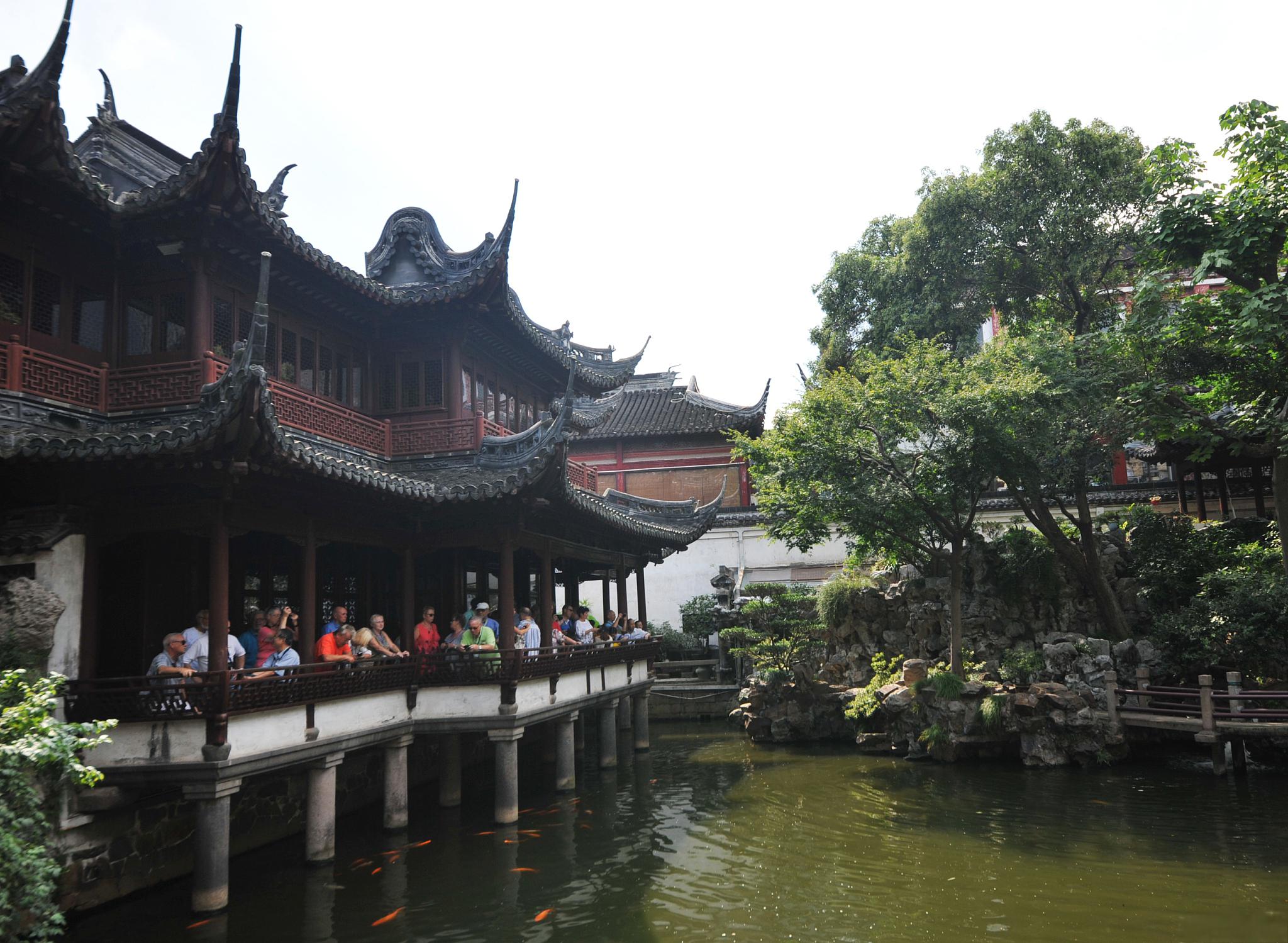 上海是中国最具国际化,现代化的城市之一,拥有众多著名的旅游景点
