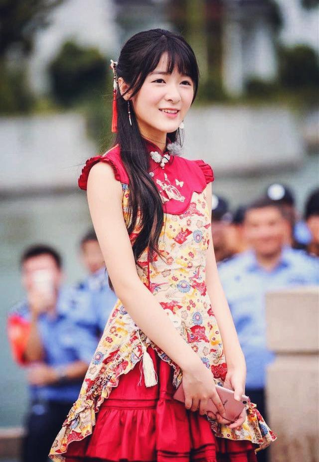 徐娇:人间清醒的星女郎 备受瞩目的"星女郎"徐娇,近期因为看到自己十