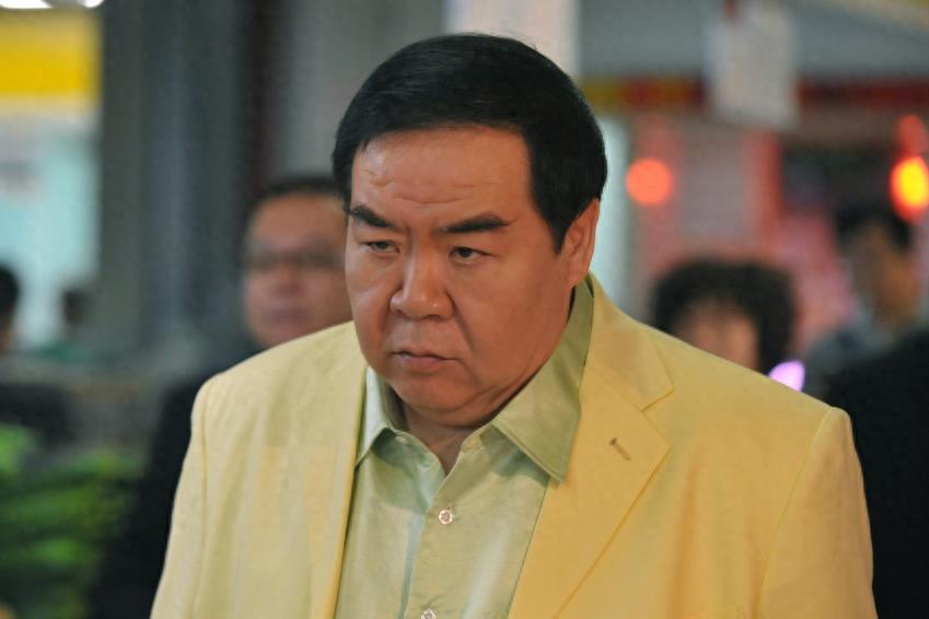 "肥猫"郑则仕:初心不改 肥猫郑则仕,以扎实的表演技巧,自如地穿梭于