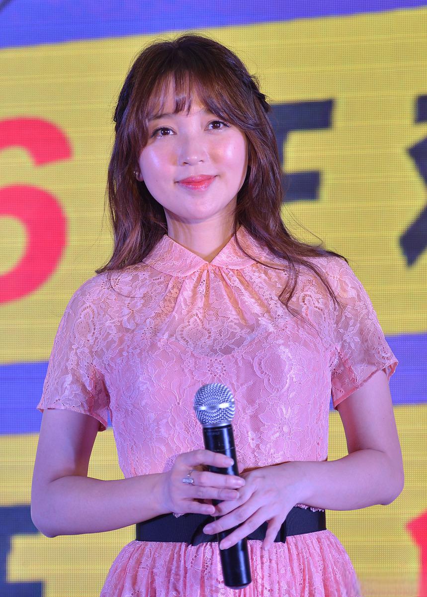金莎与小19岁男友的恋情 金莎与比自己小19岁的男友的恋情引发了网友