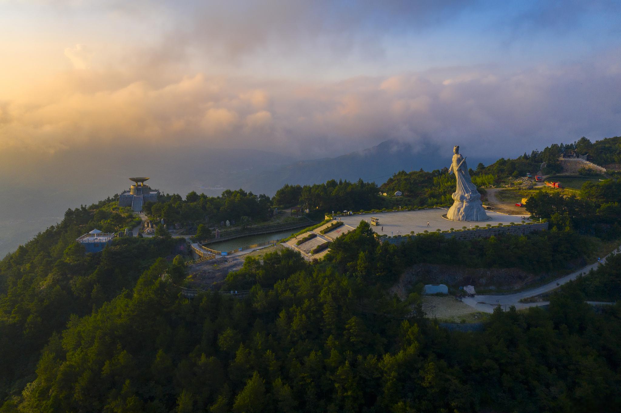 5a景区,广东的火山奇观和佛教圣地 西樵山风景名胜区位于广东省佛山市