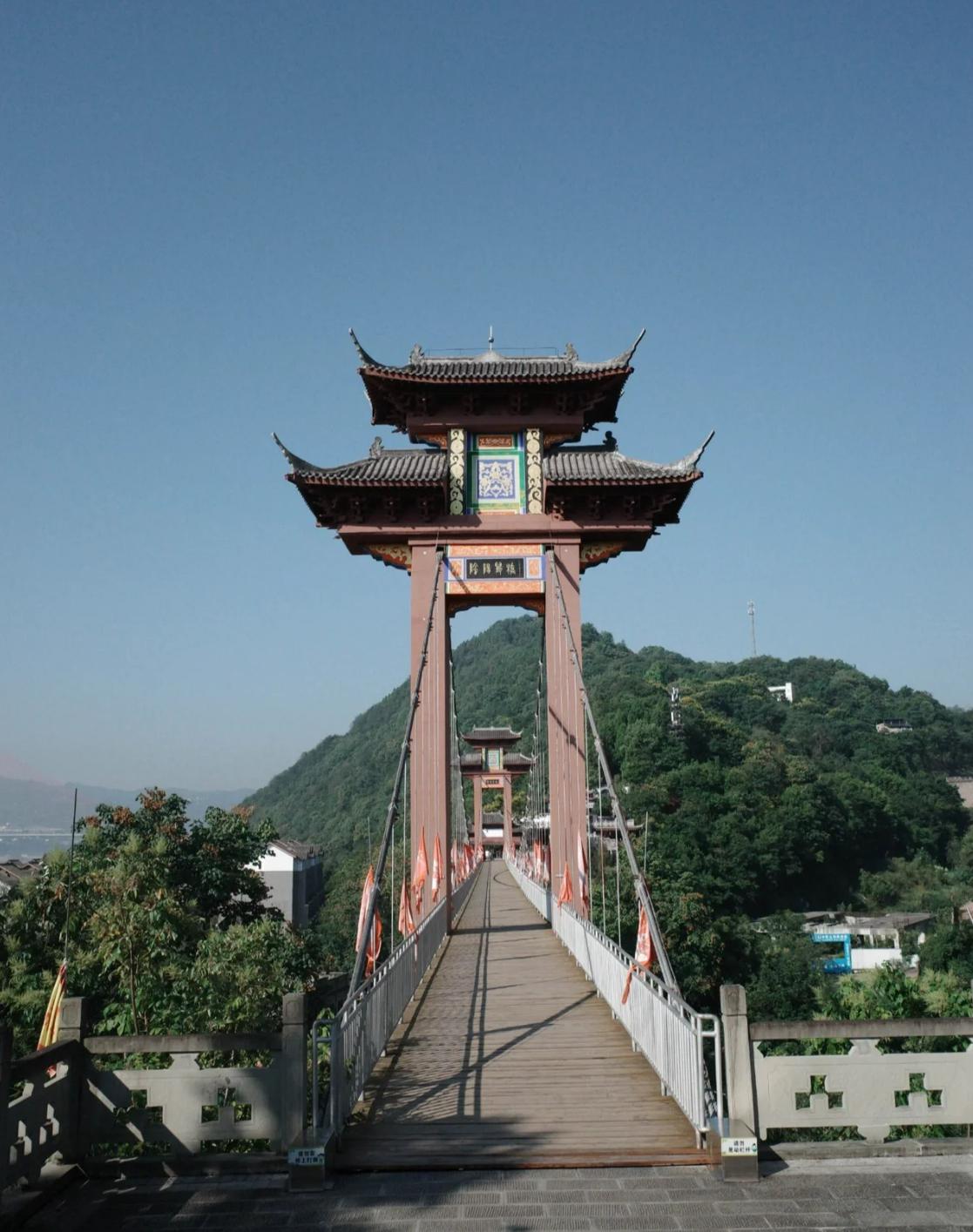 丰都鬼城,你不知道的那些事 一提到丰都鬼城,许多人的脑海中可能会