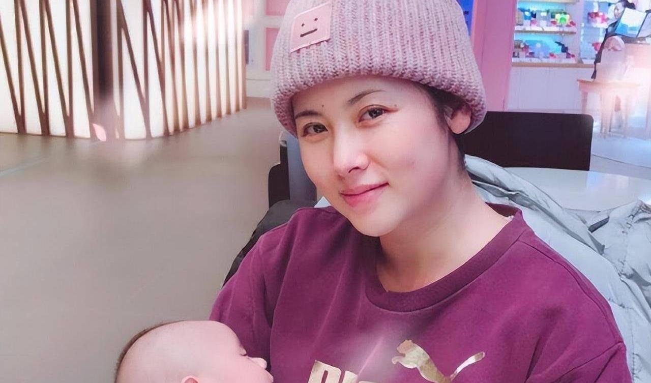 杨明娜和田亮的婚姻经历 杨明娜和田亮的婚姻经历,从"相亲相爱"到"