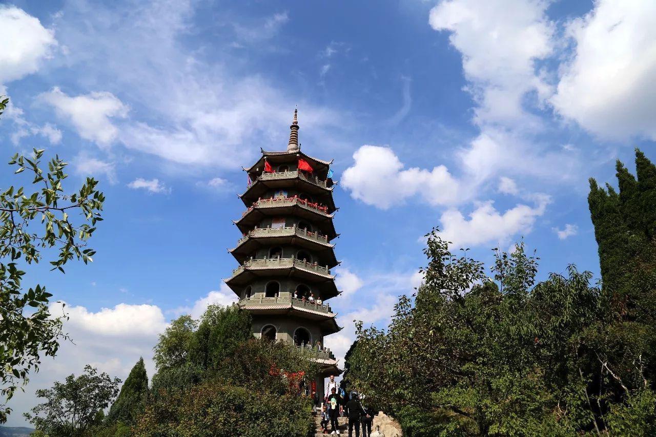 济南九顶塔风景区介绍图片