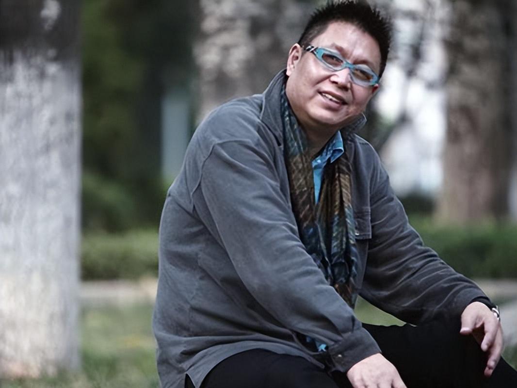 主持人王为念:离婚原因 主持人王为念的婚姻生活并不顺利,曾经两次"