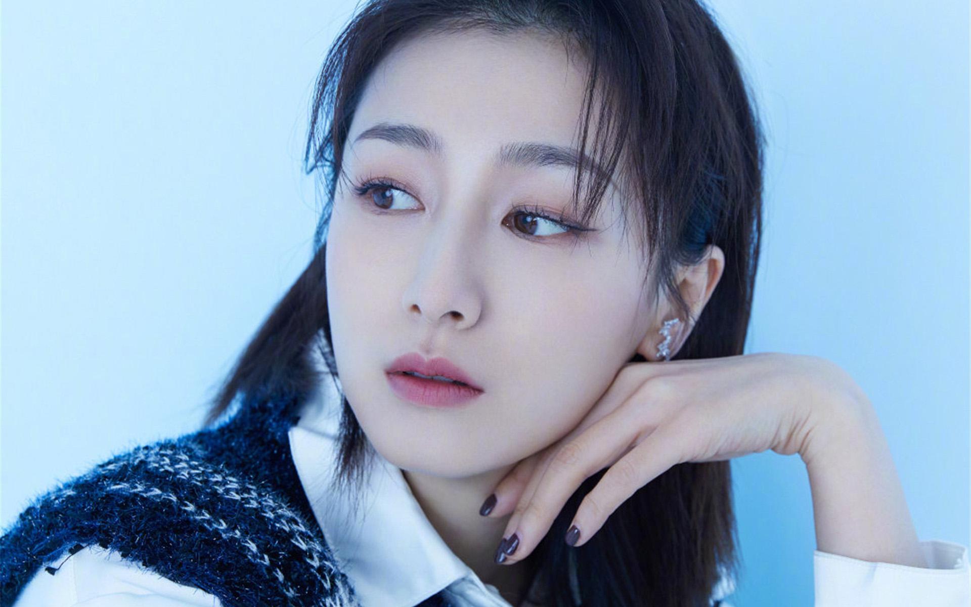 姐妹情深:叶青与刘诗诗的深厚情谊 演员叶青在社交媒体上发文告别