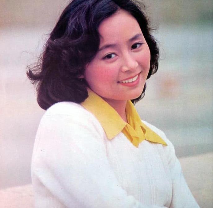 她是80年代中国首位女神 张瑜是上世纪中国影坛八十年代的一位耀眼