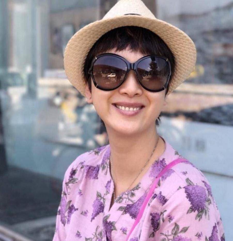 谢润:从演艺圈到家庭的平静生活 谢润,曾凭借《康定情歌》一度走红