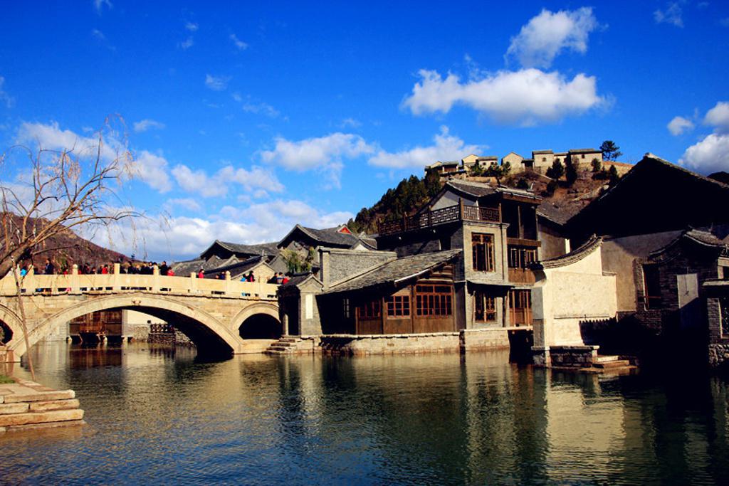 天津古北水镇旅游攻略 在中国的建筑景观中,古镇是一种独特的文化载体