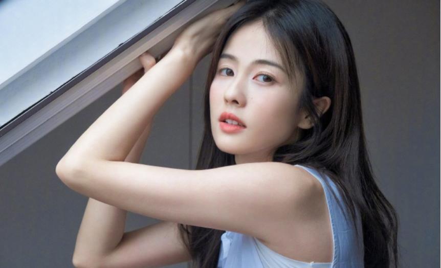 白鹿:演技派代表 白鹿在电视剧《以爱为营》和《宁安如梦》中的出色