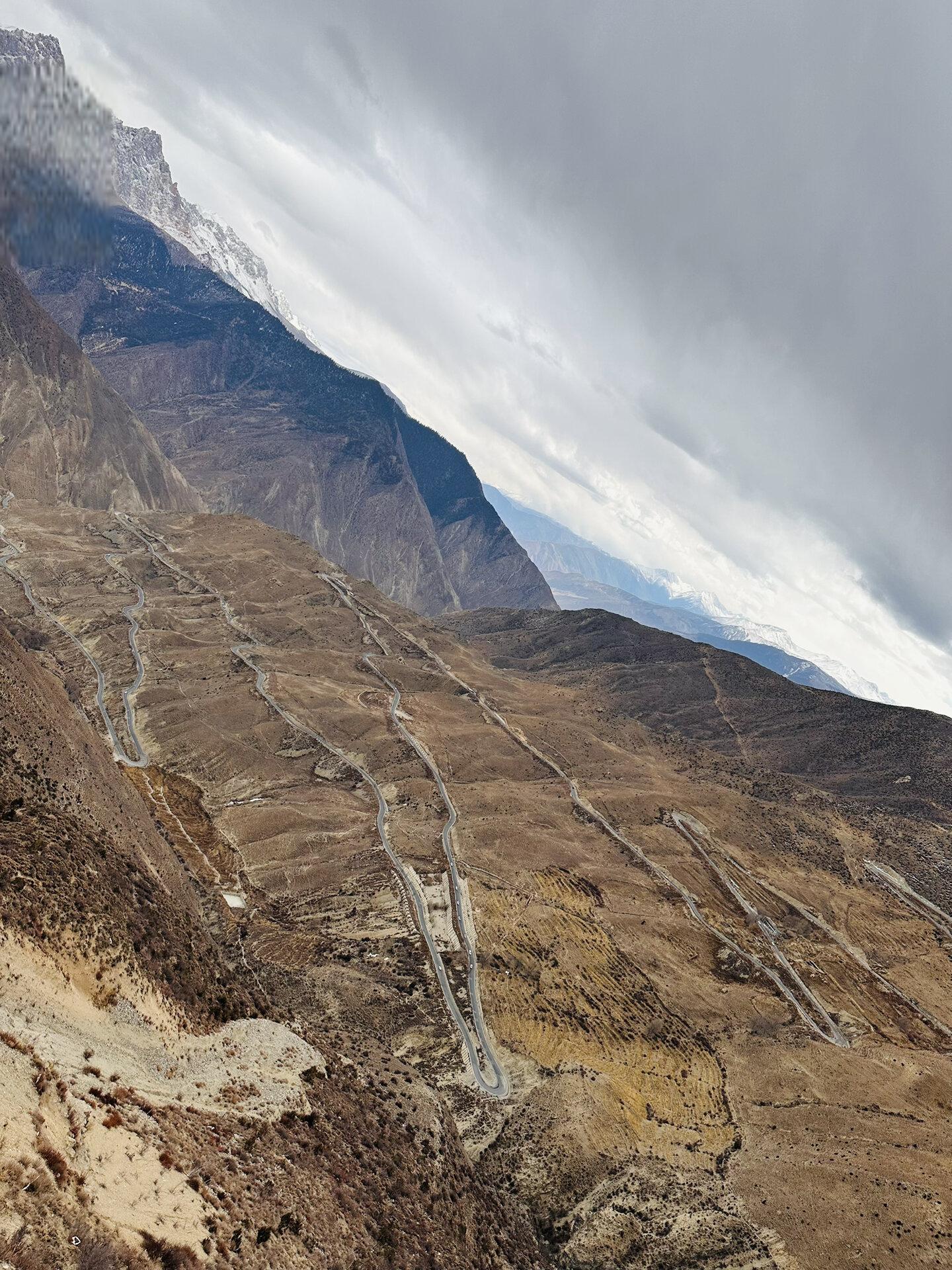 怒江大桥:中国最特别的桥 川藏线上有一个著名的景点叫怒江大峡谷