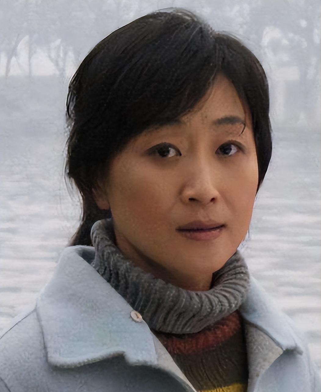 演员陈瑾:20年不吃米饭,与哥哥相约不婚不育 陈瑾,经验丰富的母亲,曾