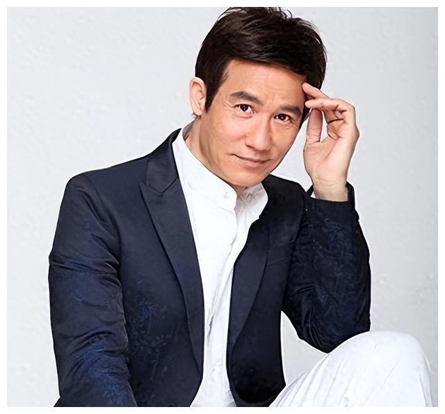 再婚娶小23岁娇妻 李子雄,实力派演员,婚姻经历曲折,与女演员王雅琦