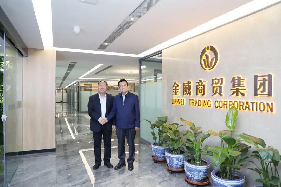 石树平:"金威速度"的缔造者 石树平,长治金威商贸集团