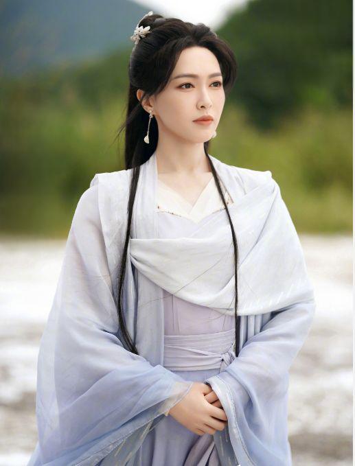 《念无双》:神女下凡拯救世界 电视剧《念无双》官宣全阵容,由唐嫣