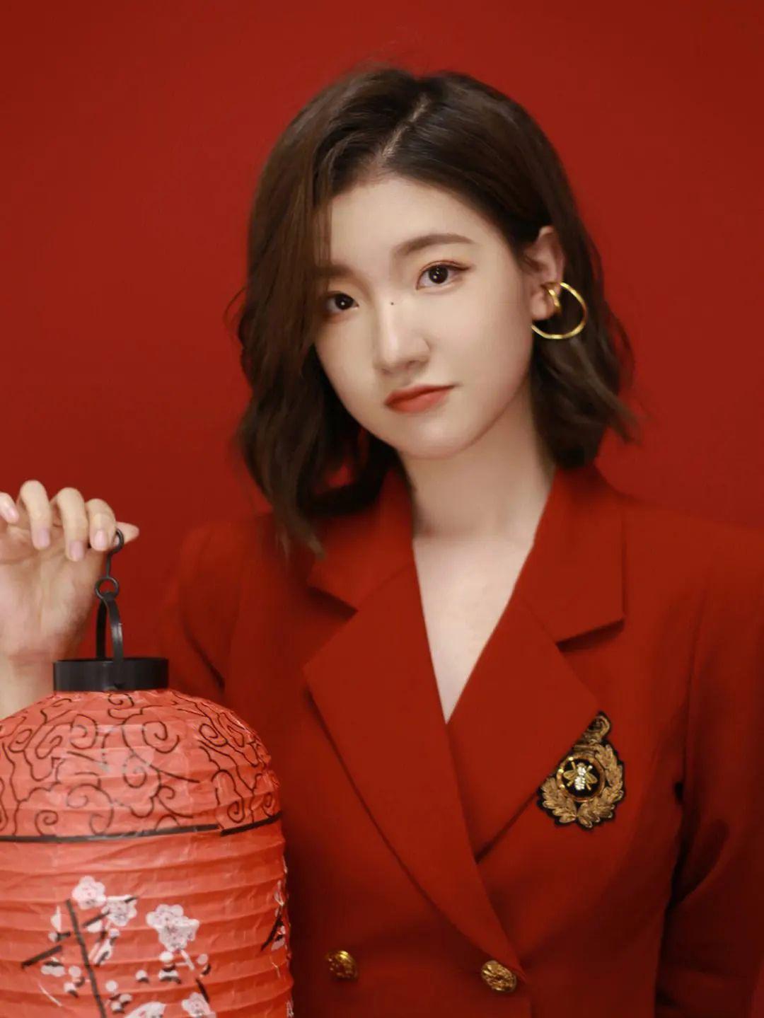 孟羽童离职后的人生选择 孟羽童离开格力电器后,成为了出席各大活动的