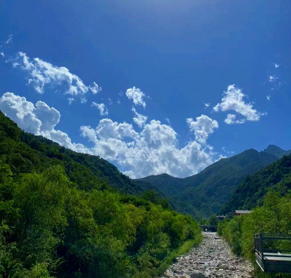 柞水旅游攻略:走进牛背梁,感受朱家湾 柞水县位于陕西省商洛市,这个