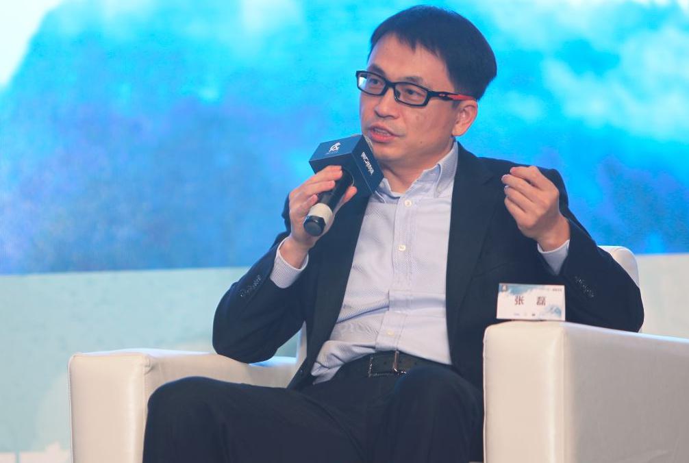 河南第一富豪张磊:管理5千亿的资金 张磊是中国商界的最传奇的投资人