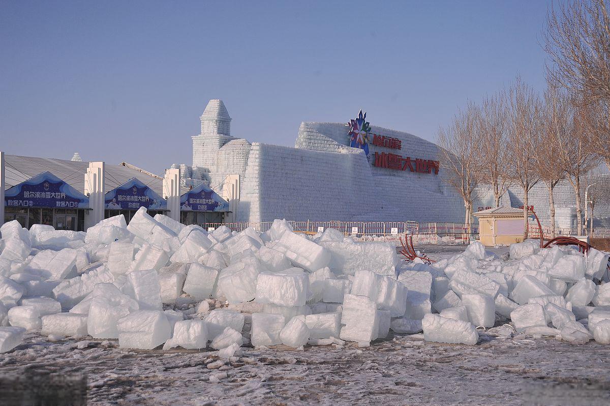 冬日里的牡丹江 牡丹江,位于中国黑龙江省的东南部,被誉为"雪城",是