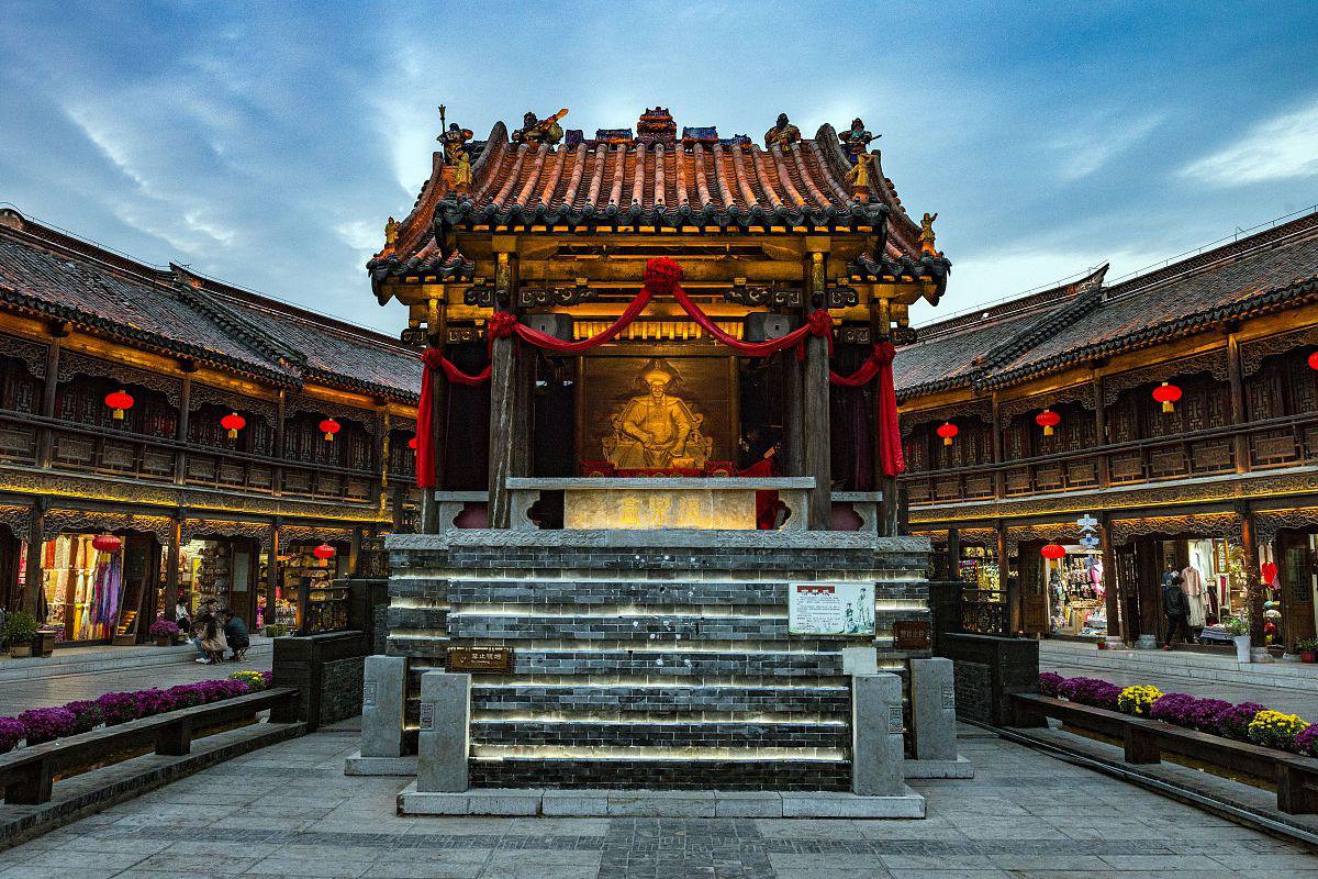 大禹庙是为了纪念中国古代治水英雄大禹而建,是尧都古镇的重要景点