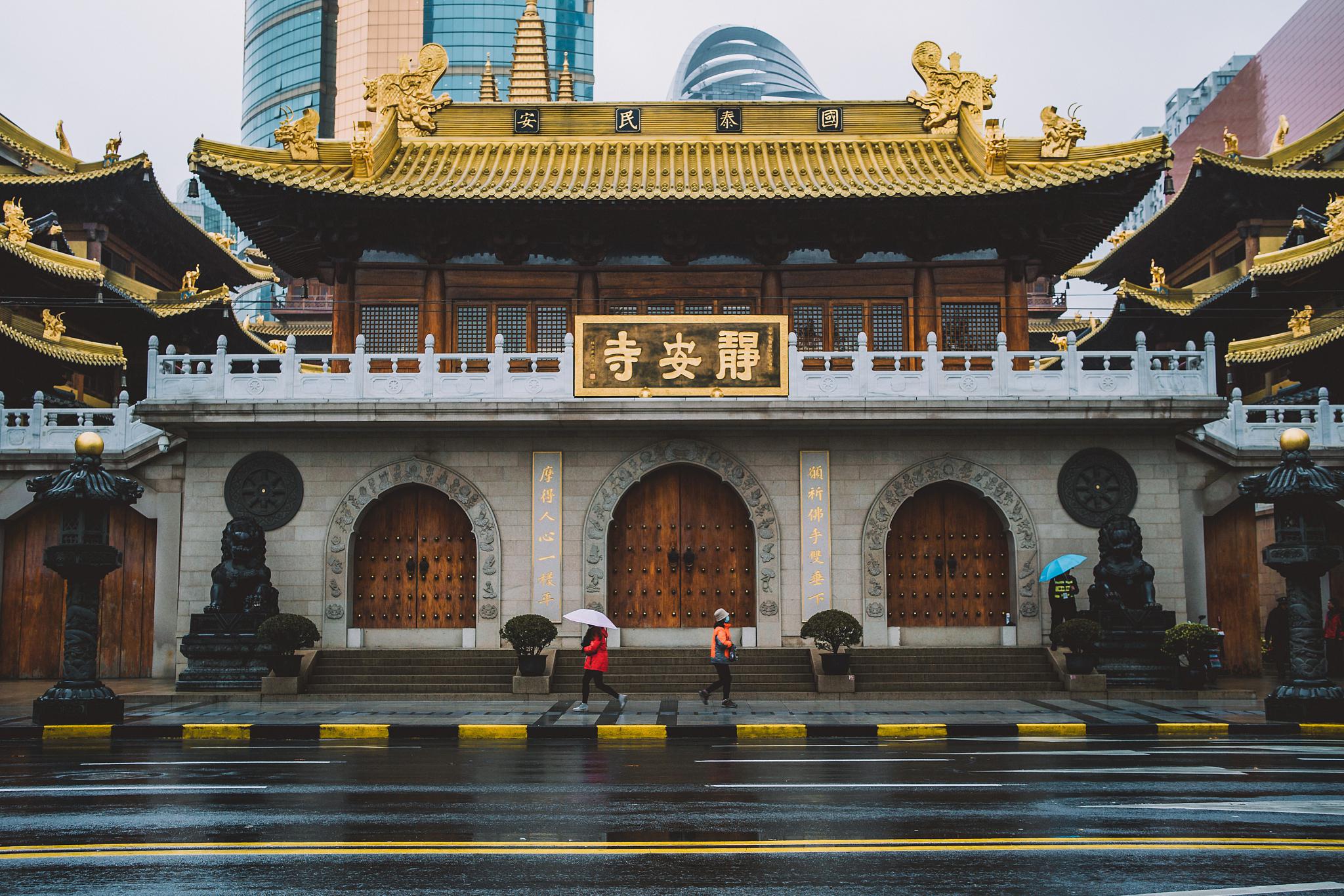 上海市内最大的佛教寺庙之一——宏福寺 生活在城市中,我们时常被快