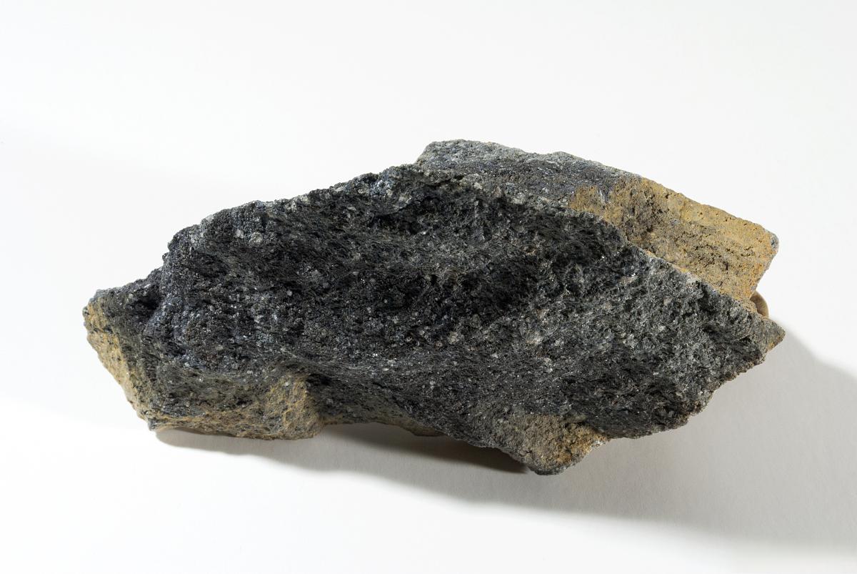 矿石进口清关:铬矿进口清关流程 铬矿进口清关流程包括确认准入要求